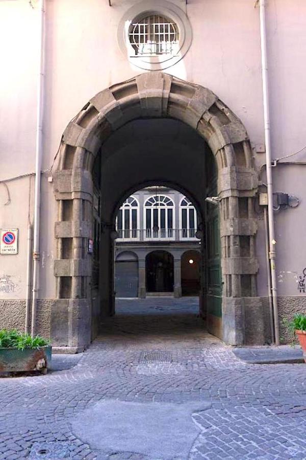 Hotel Around Toledo Neapel Exterior foto
